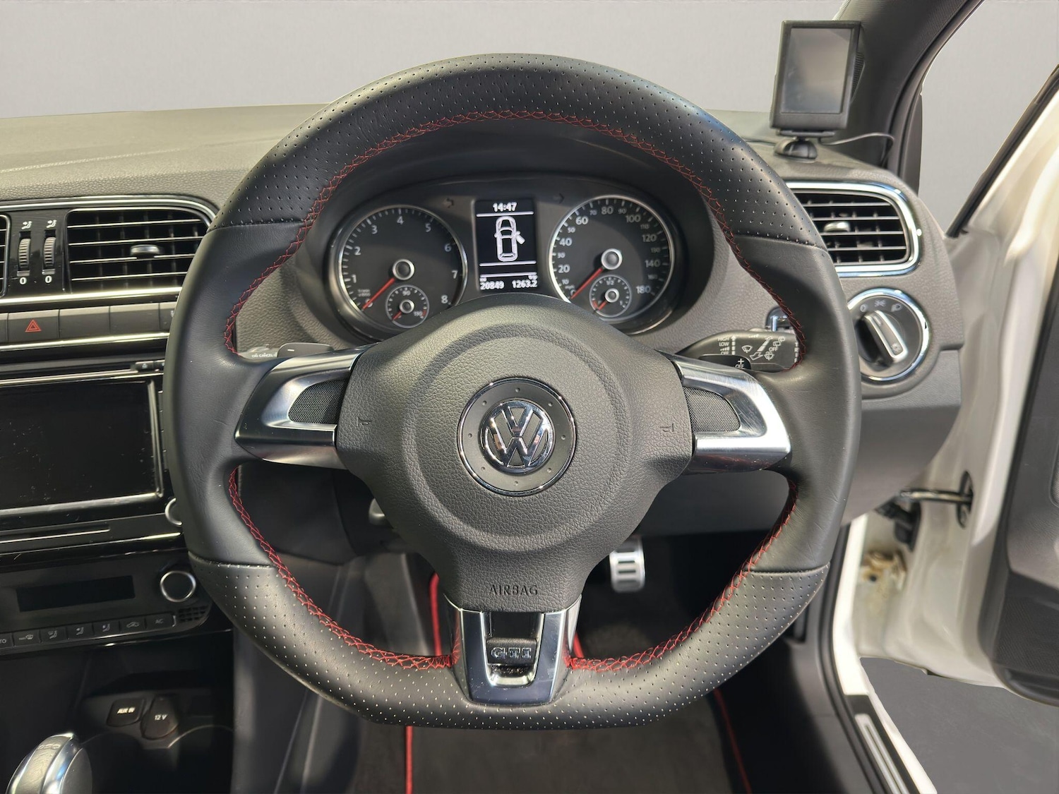 Used Volkswagen Polo 2012 for sale - 77229419: Photo 8
