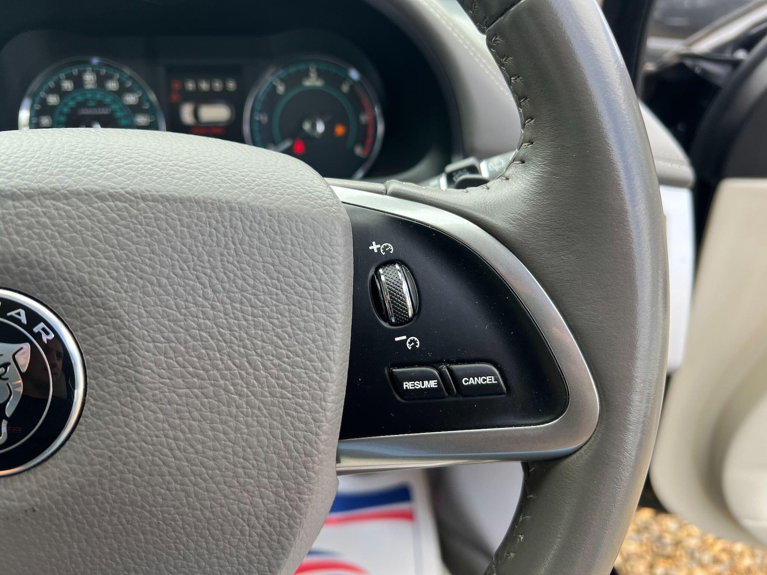 Used Jaguar XF 2014 for sale - 76996581: Photo 18