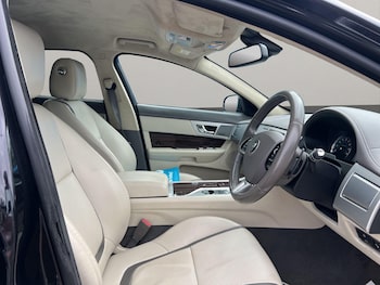 Used Jaguar XF 2014 for sale - 76996581: Photo