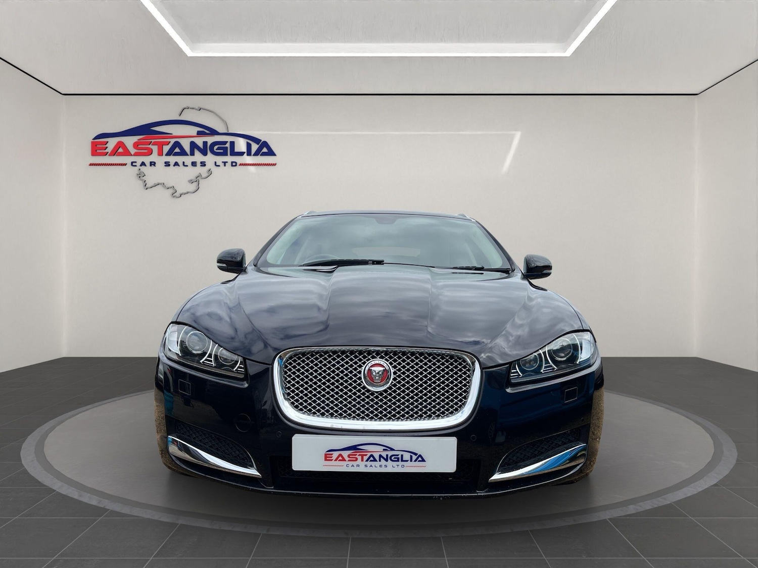 Used Jaguar XF 2014 for sale - 76996581: Photo 5