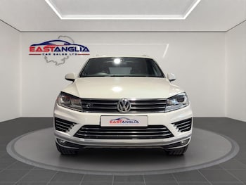 Used Volkswagen Touareg 2015 for sale - 79075817: Photo