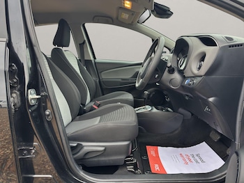 Used Toyota Yaris 2019 for sale - 79049321: Photo