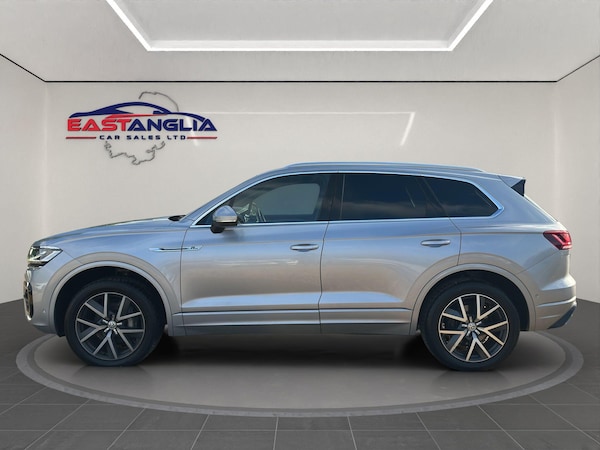 Used Volkswagen Touareg 2018 for sale - 76000610: Photo 2