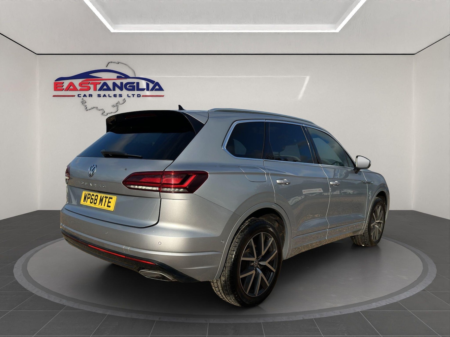 Used Volkswagen Touareg 2018 for sale - 76000610: Photo 6