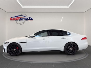 Used Jaguar XF 2016 for sale - 79049805: Photo