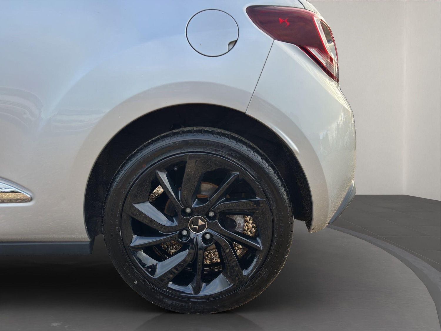 Used DS Automobiles DS 3 2015 for sale - 76337635: Photo 23