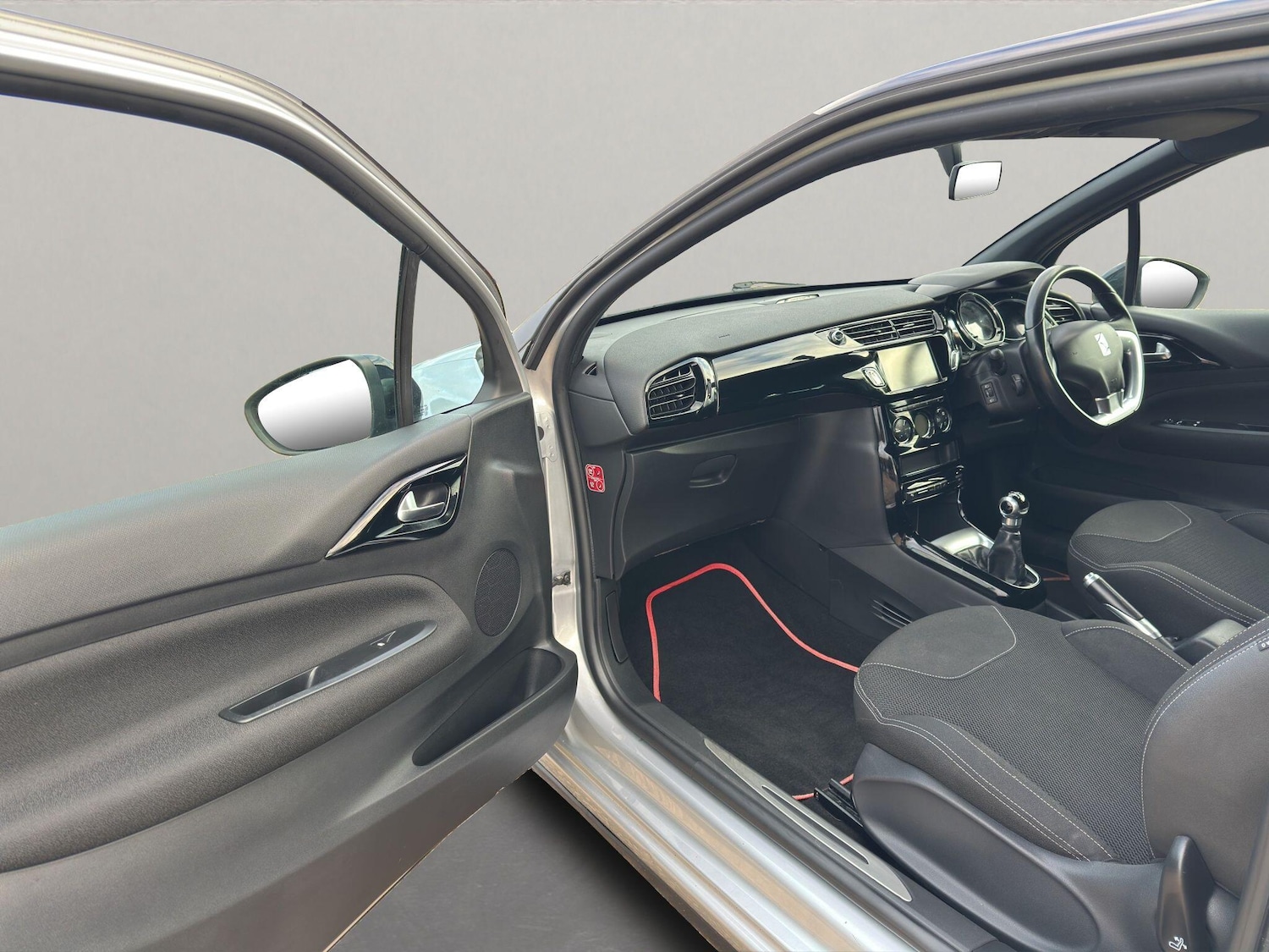 Used DS Automobiles DS 3 2015 for sale - 76337635: Photo 30