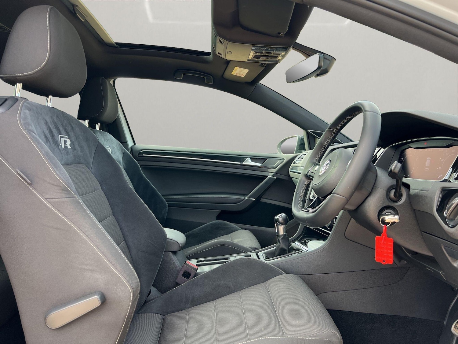 Used Volkswagen Golf 2018 for sale - 76988079: Photo 17