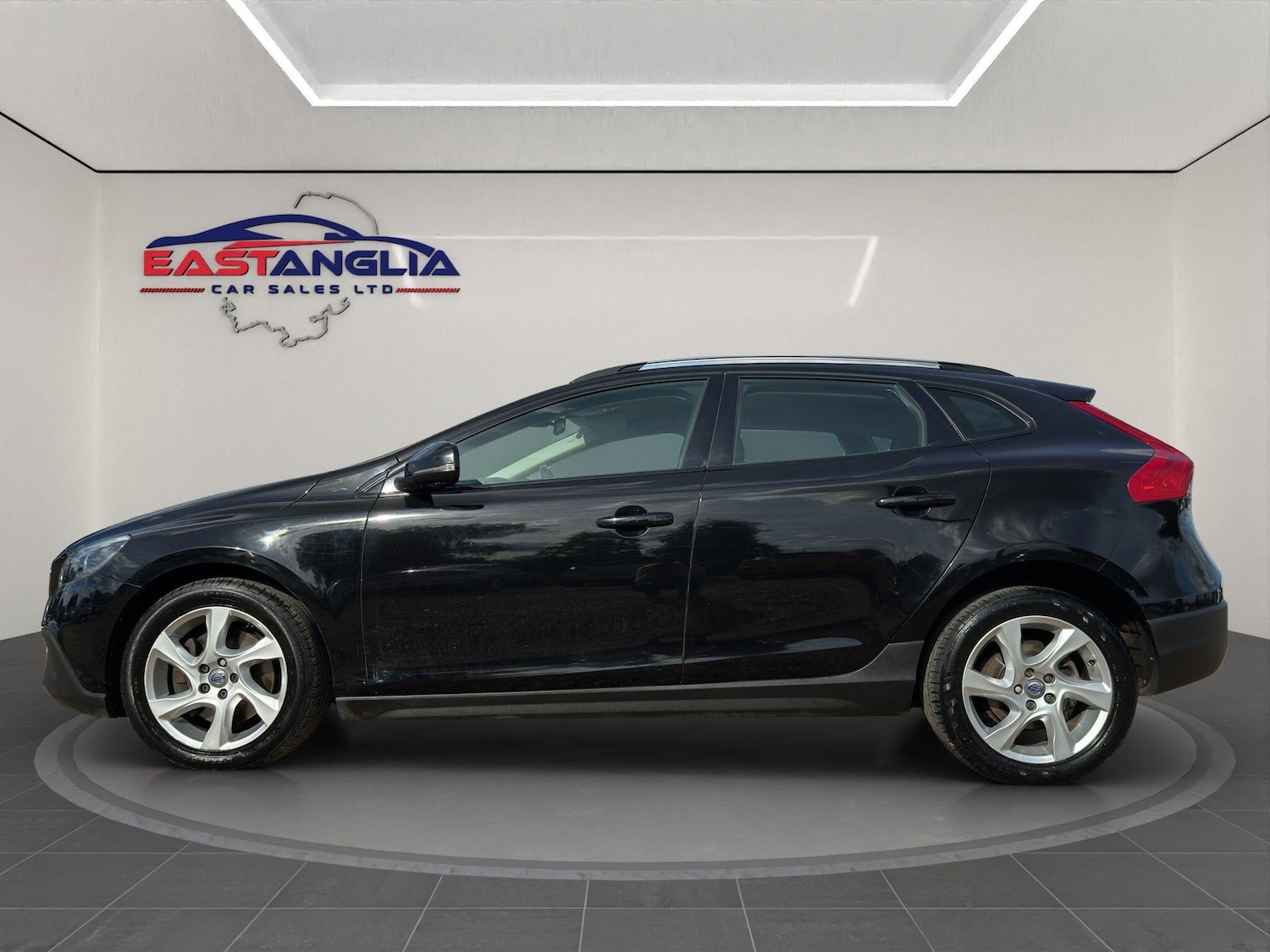 Used Volvo V40 Cross Country 2016 for sale - 76108682: Photo 10