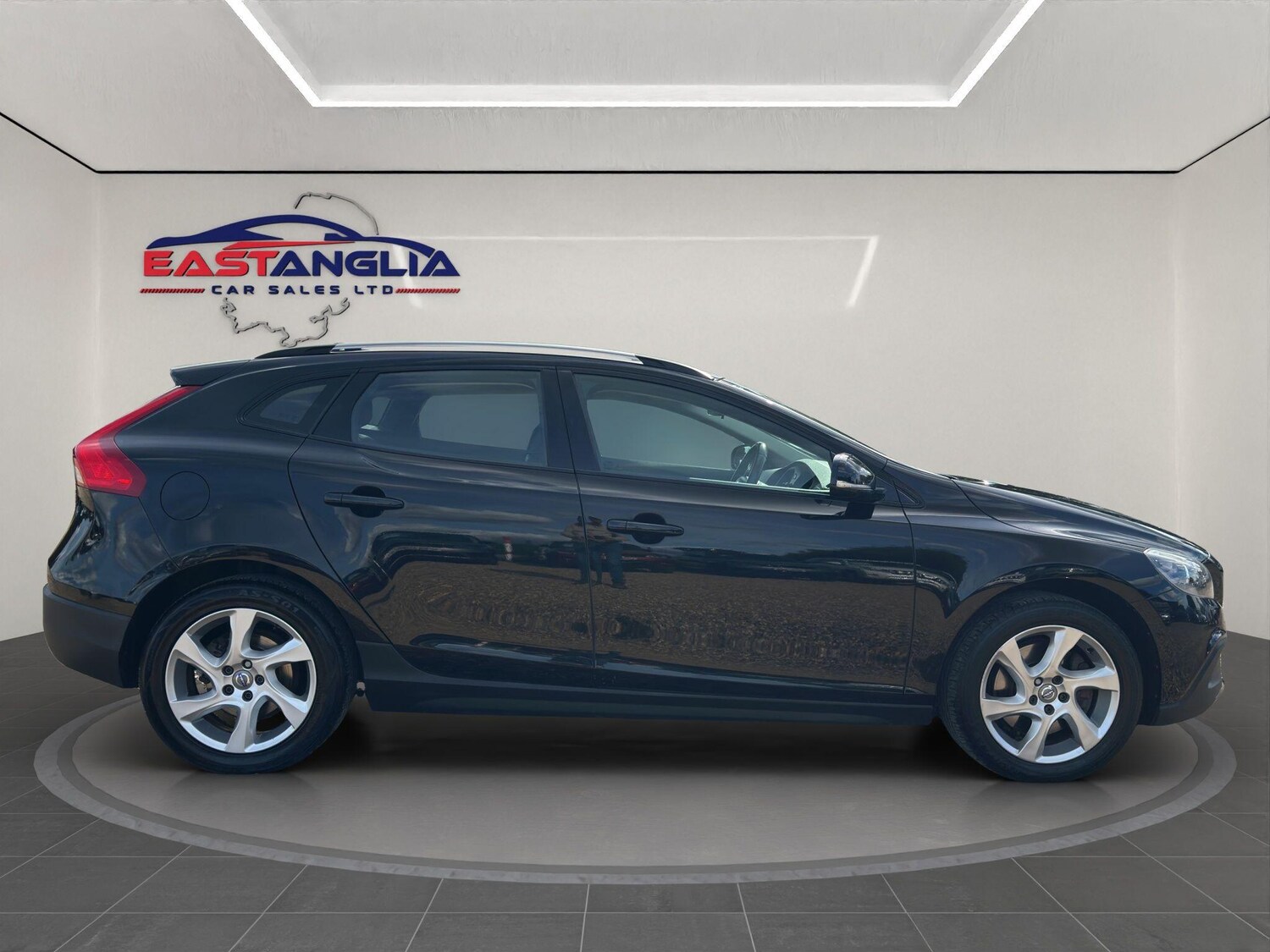 Used Volvo V40 Cross Country 2016 for sale - 76108682: Photo 12
