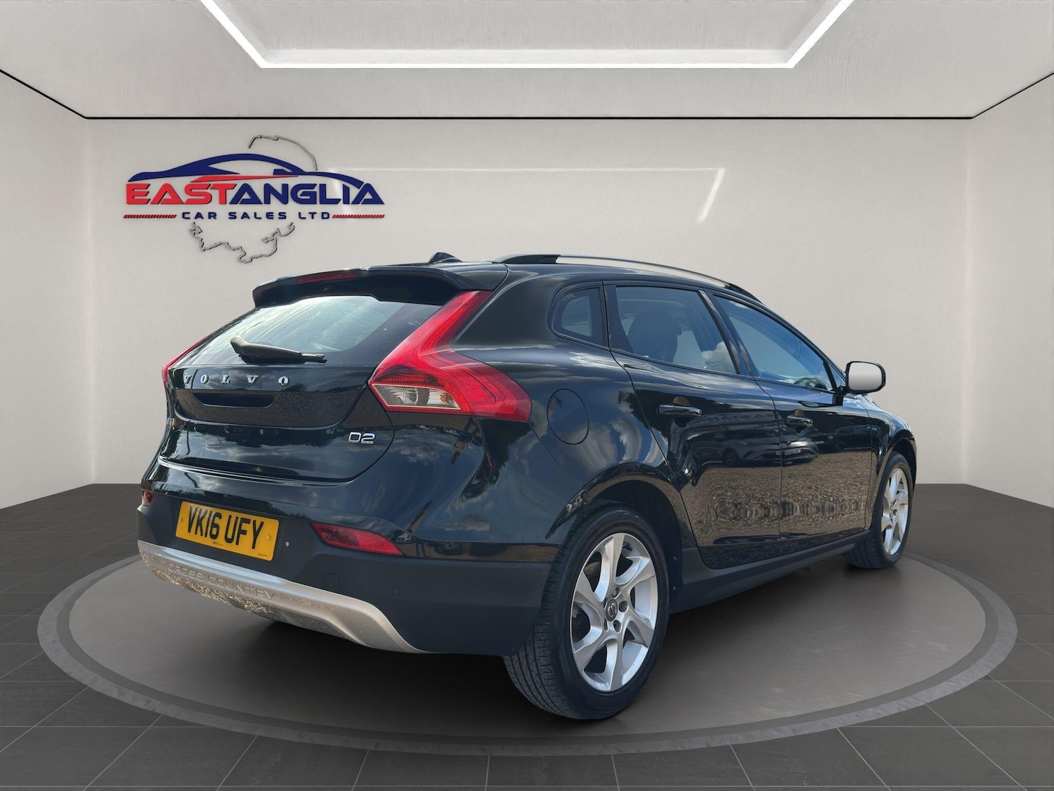 Used Volvo V40 Cross Country 2016 for sale - 76108682: Photo 14