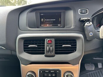 Used Volvo V40 Cross Country 2016 for sale - 76108682: Photo 3