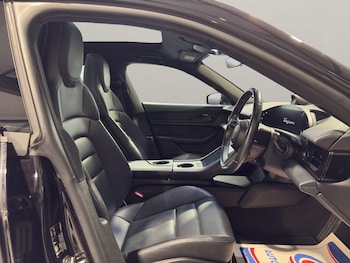 Used Porsche Taycan 2021 for sale - 79018741: Photo