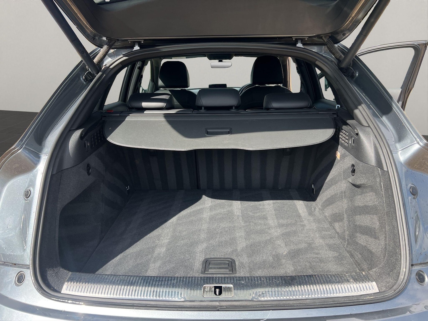 Used Audi Q3 2016 for sale - 76989412: Photo 30