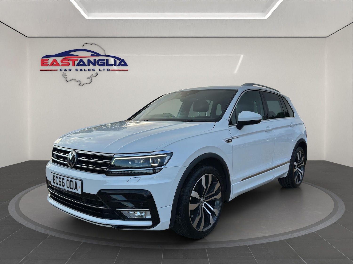Used Volkswagen Tiguan 2017 for sale - 77291742: Photo 1
