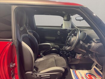 Used MINI Hatch 2023 for sale - 78115609: Photo