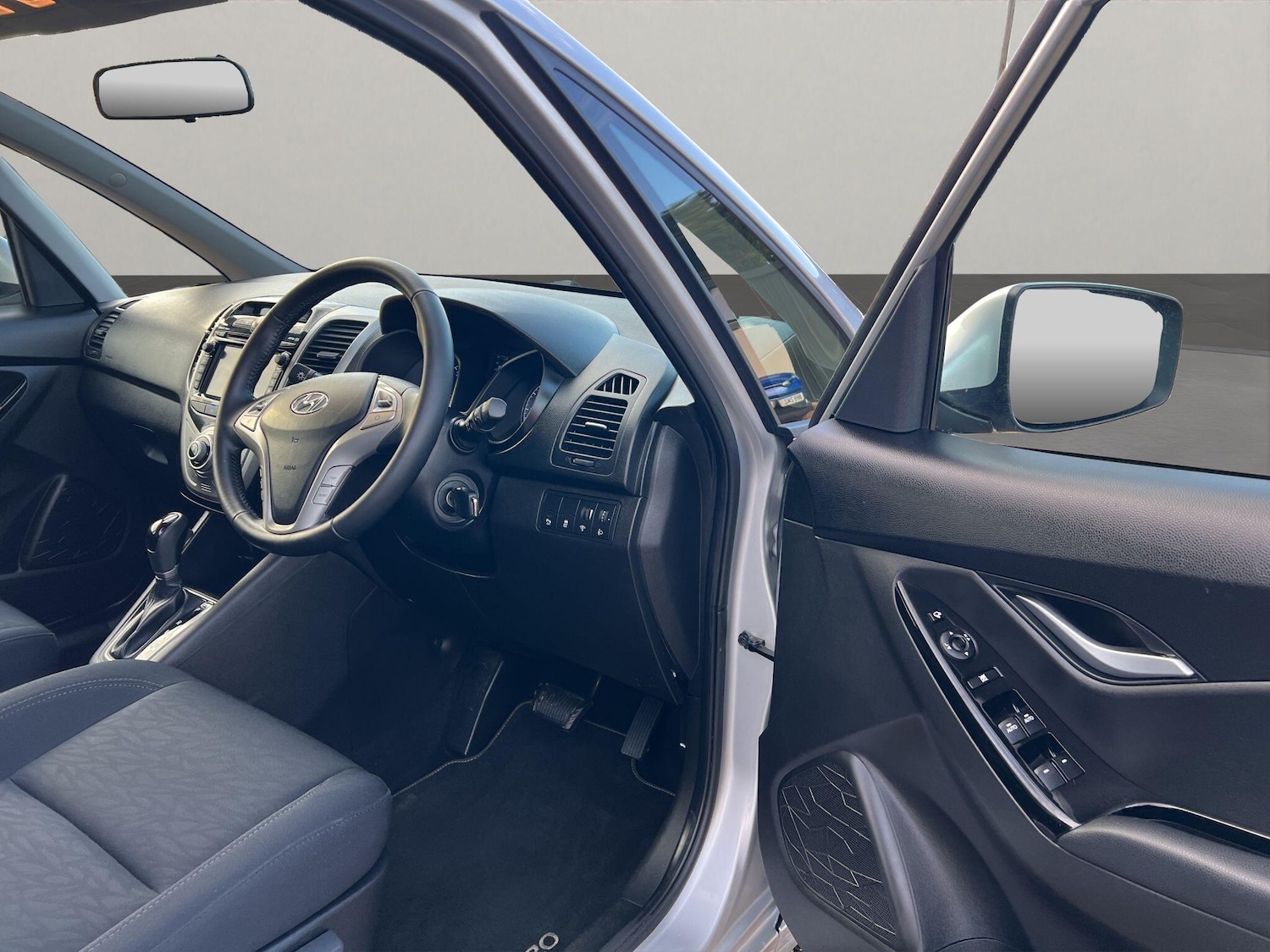 Used Hyundai Ix20 2017 for sale - 76997173: Photo 14