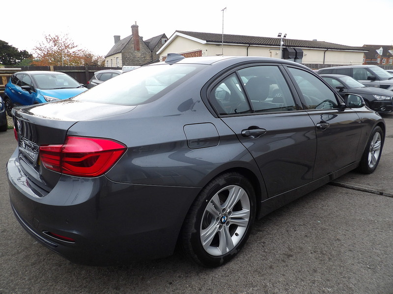 Used BMW 3 Series 2017 for sale - 76492169: Photo 4