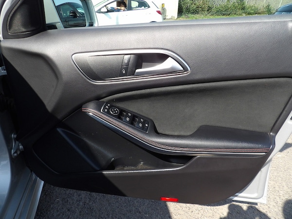 Used Mercedes-Benz A-Class 2017 for sale - 76299813: Photo 25