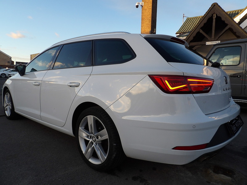 Used SEAT Leon 2019 for sale - 76339756: Photo 2