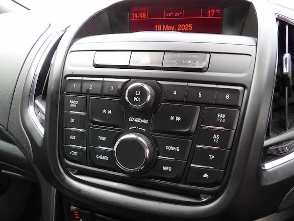 Used Vauxhall Zafira 2015 for sale - 76308056: Photo 37