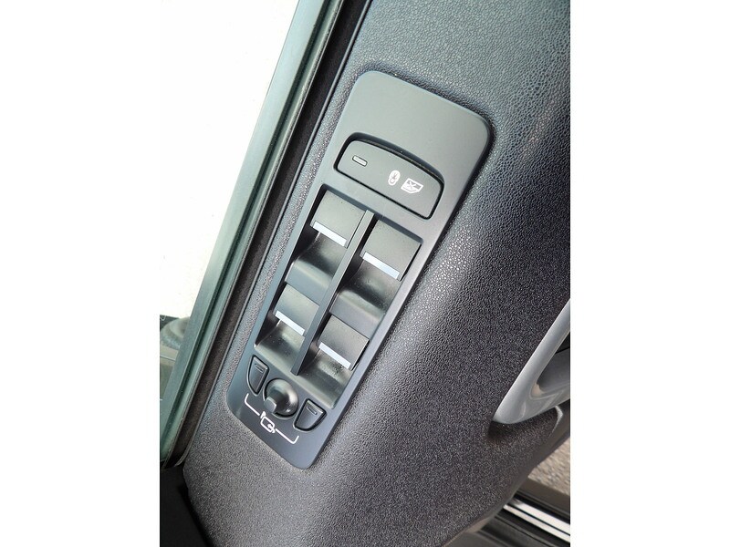 Used Land Rover Discovery Sport 2018 for sale - 76299800: Photo 23