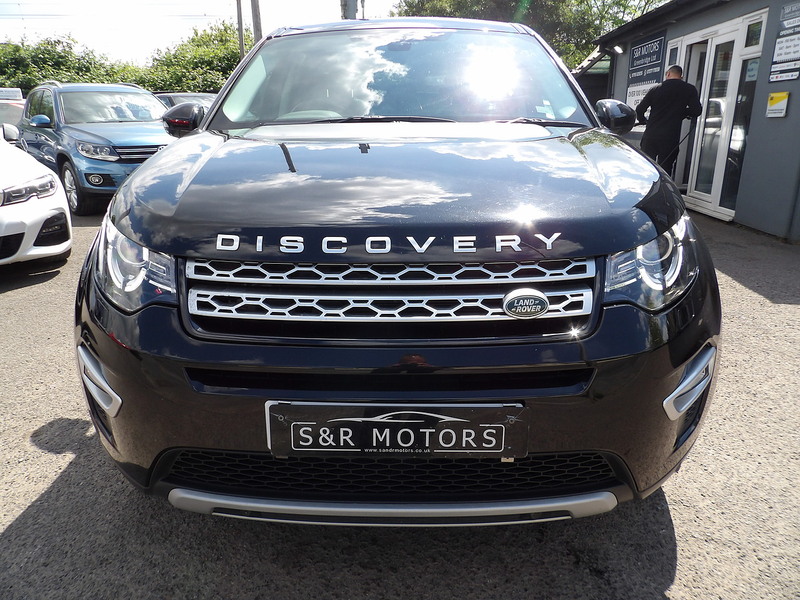 Used Land Rover Discovery Sport 2018 for sale - 76299800: Photo 4