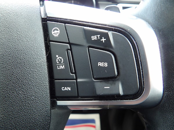 Used Land Rover Discovery Sport 2018 for sale - 76299800: Photo 45