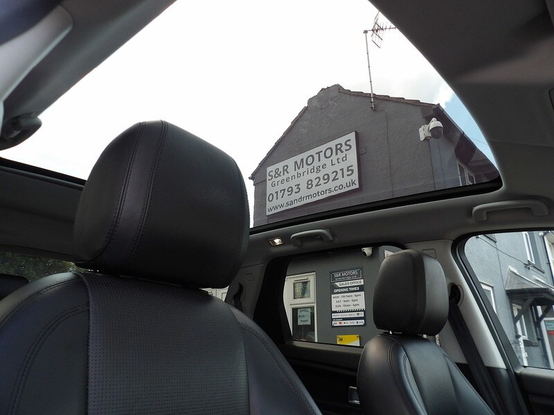 Used Land Rover Discovery Sport 2018 for sale - 76299800: Photo 49