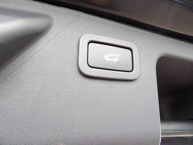 Used Land Rover Discovery Sport 2018 for sale - 76299800: Photo 59