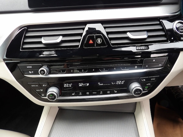 Used BMW 5 Series 2018 for sale - 76308101: Photo 61