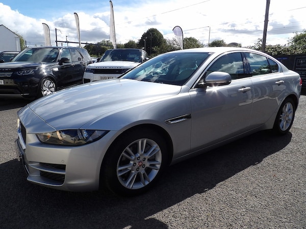 Used Jaguar XE 2017 for sale - 76308095: Photo 1