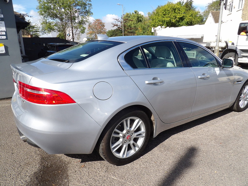 Used Jaguar XE 2017 for sale - 76308095: Photo 3