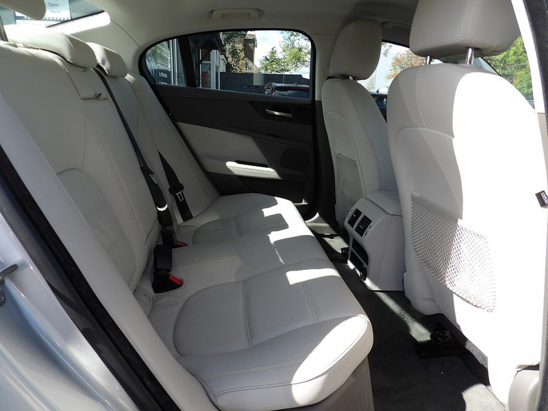 Used Jaguar XE 2017 for sale - 76308095: Photo 5