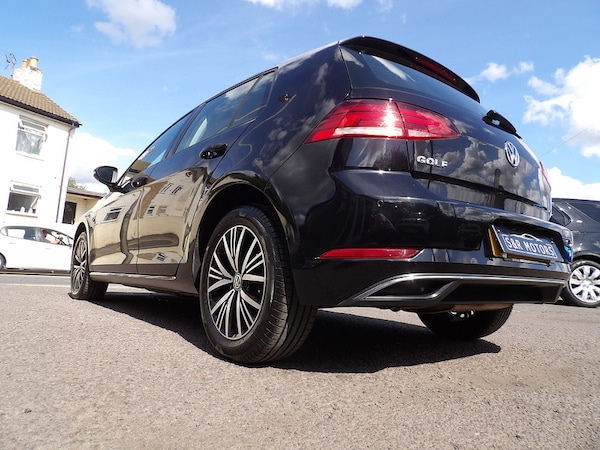 Used Volkswagen Golf 2018 for sale - 76299793: Photo 11