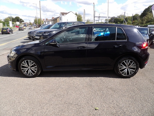 Used Volkswagen Golf 2018 for sale - 76299793: Photo 2