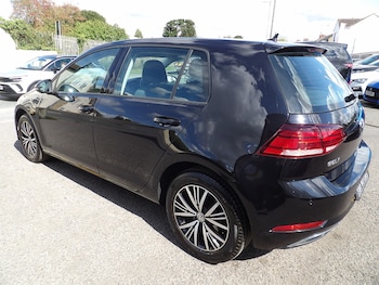 Used Volkswagen Golf 2018 for sale - 76299793: Photo 3
