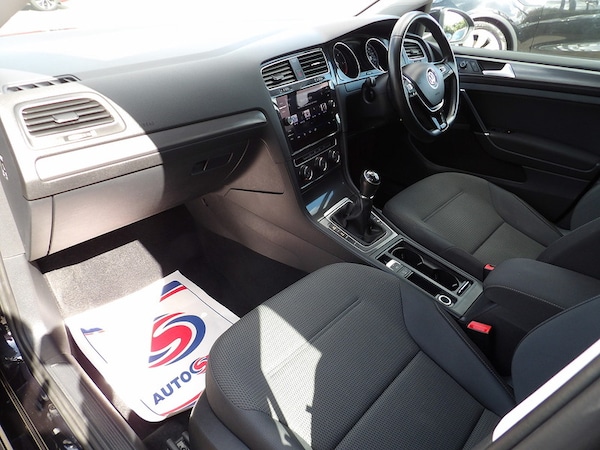 Used Volkswagen Golf 2018 for sale - 76299793: Photo 53