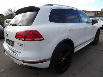Used Volkswagen Touareg 2017 for sale - 76308048: Photo
