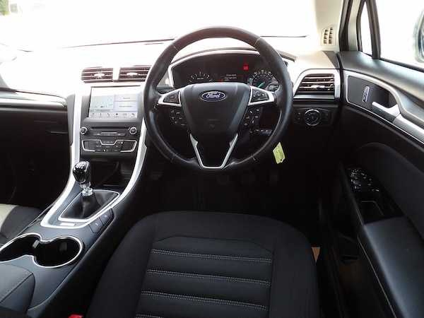 Used Ford Mondeo 2017 for sale - 76299799: Photo 38