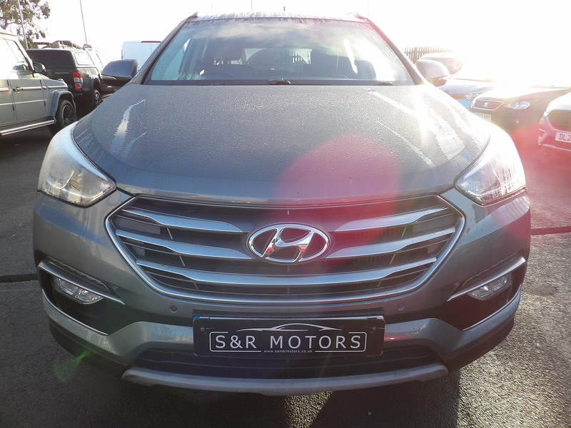 Used Hyundai Santa Fe 2017 for sale - 76891545: Photo 2