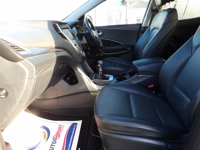 Used Hyundai Santa Fe 2017 for sale - 76891545: Photo 20