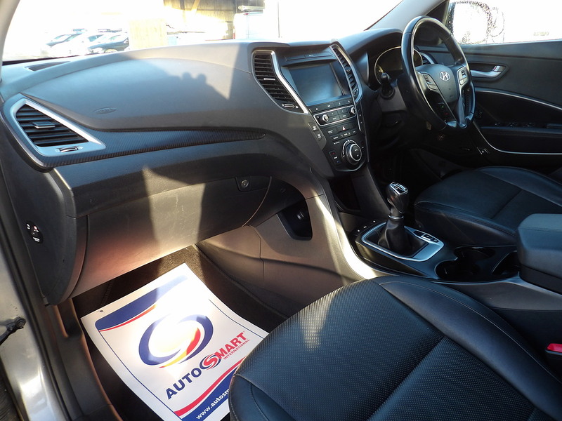 Used Hyundai Santa Fe 2017 for sale - 76891545: Photo 21