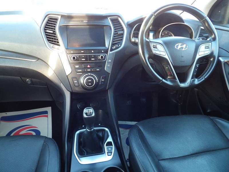 Used Hyundai Santa Fe 2017 for sale - 76891545: Photo 30