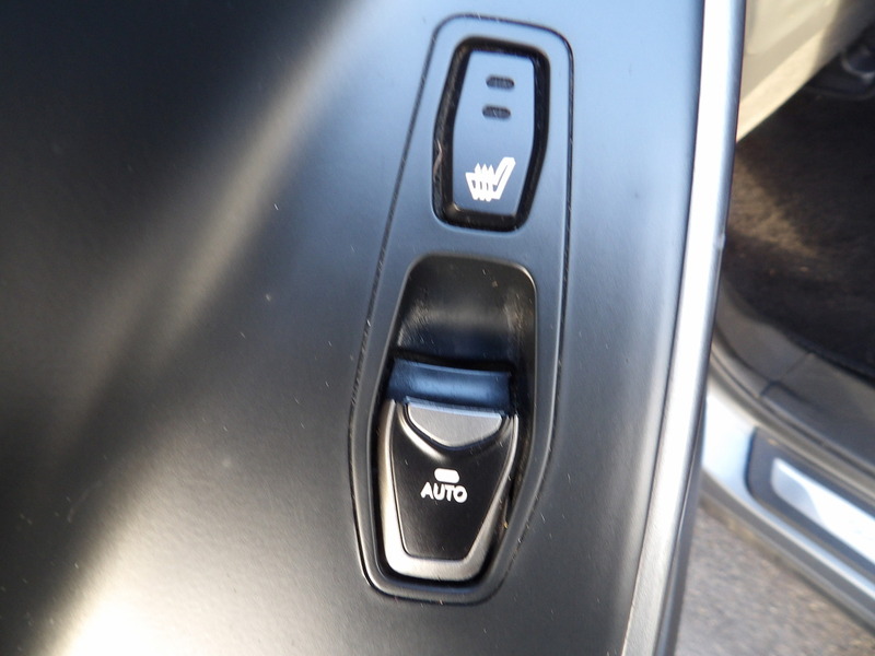 Used Hyundai Santa Fe 2017 for sale - 76891545: Photo 33