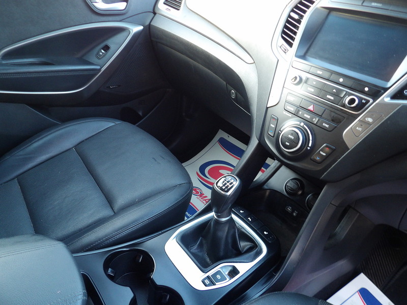 Used Hyundai Santa Fe 2017 for sale - 76891545: Photo 46