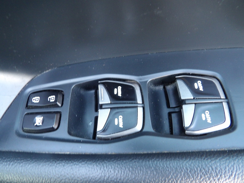 Used Hyundai Santa Fe 2017 for sale - 76891545: Photo 47