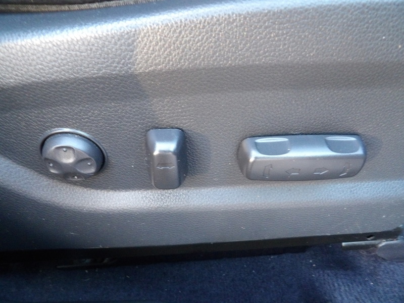 Used Hyundai Santa Fe 2017 for sale - 76891545: Photo 49