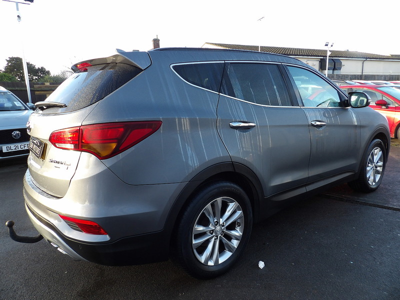 Used Hyundai Santa Fe 2017 for sale - 76891545: Photo 5