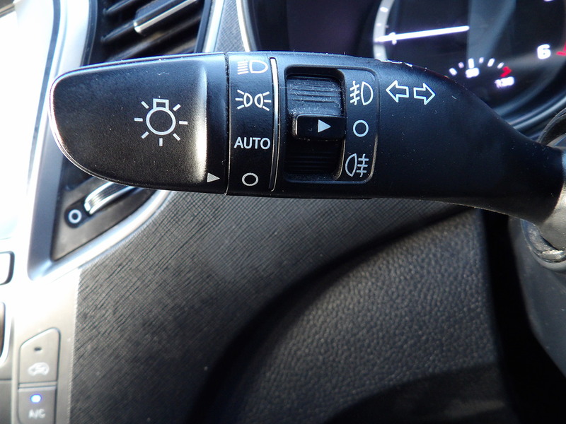 Used Hyundai Santa Fe 2017 for sale - 76891545: Photo 56